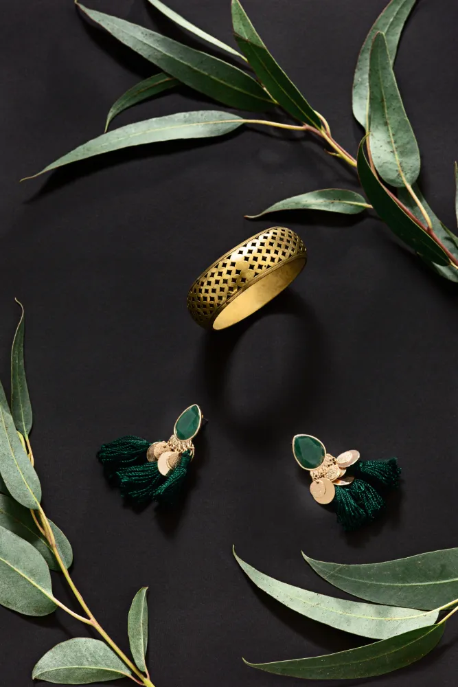 Elevate your look with accessories - Elevate Your Look with Accessories: The Power of Statement Pieces
