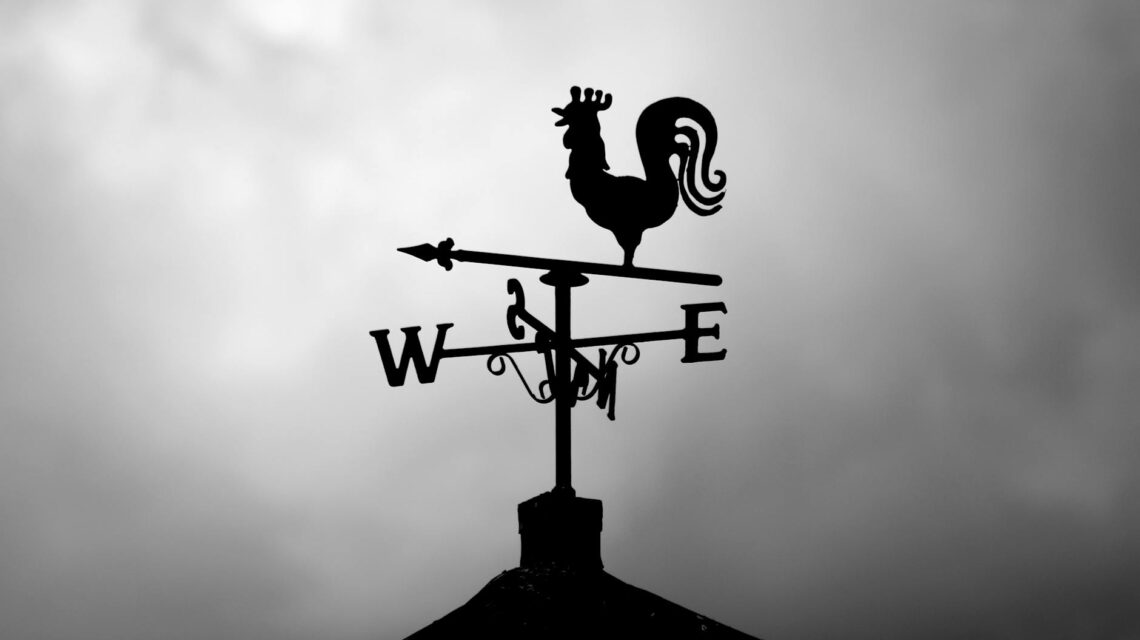 Abstract image of a compass pointing to the North Star, representing a compelling mission vision for business success.