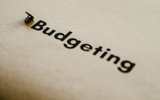 Abstract representation of making money photography online