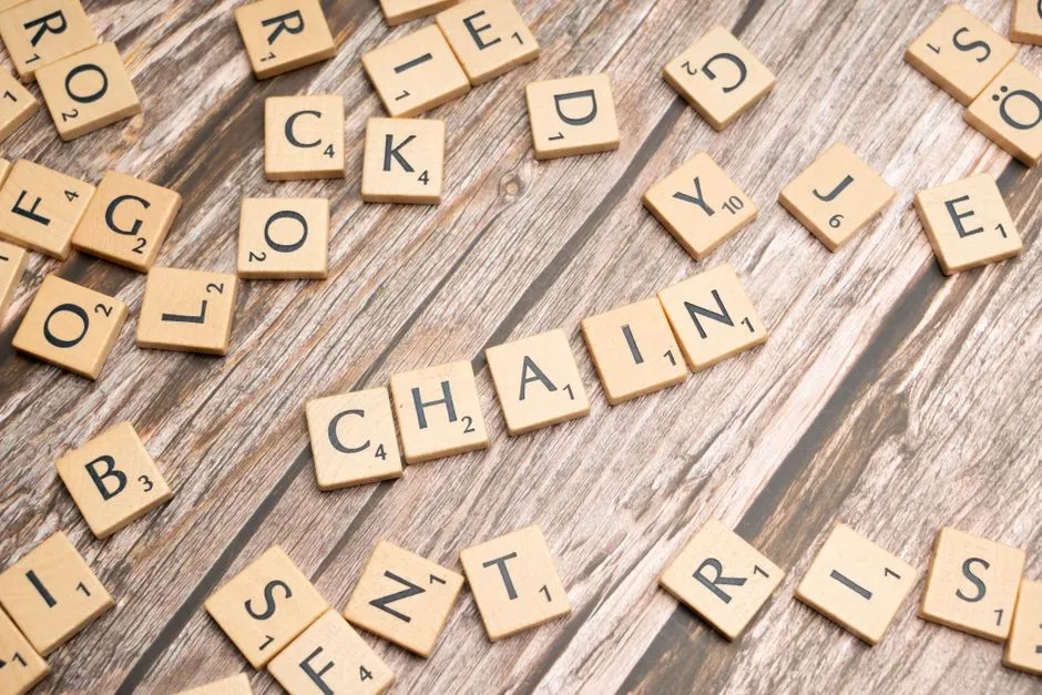 how decentralized oracles feed off-chain