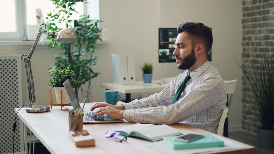 build and manage a high-performing