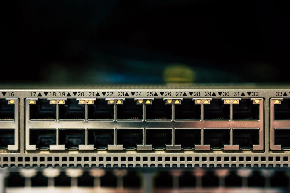 how silicon photonics solves data